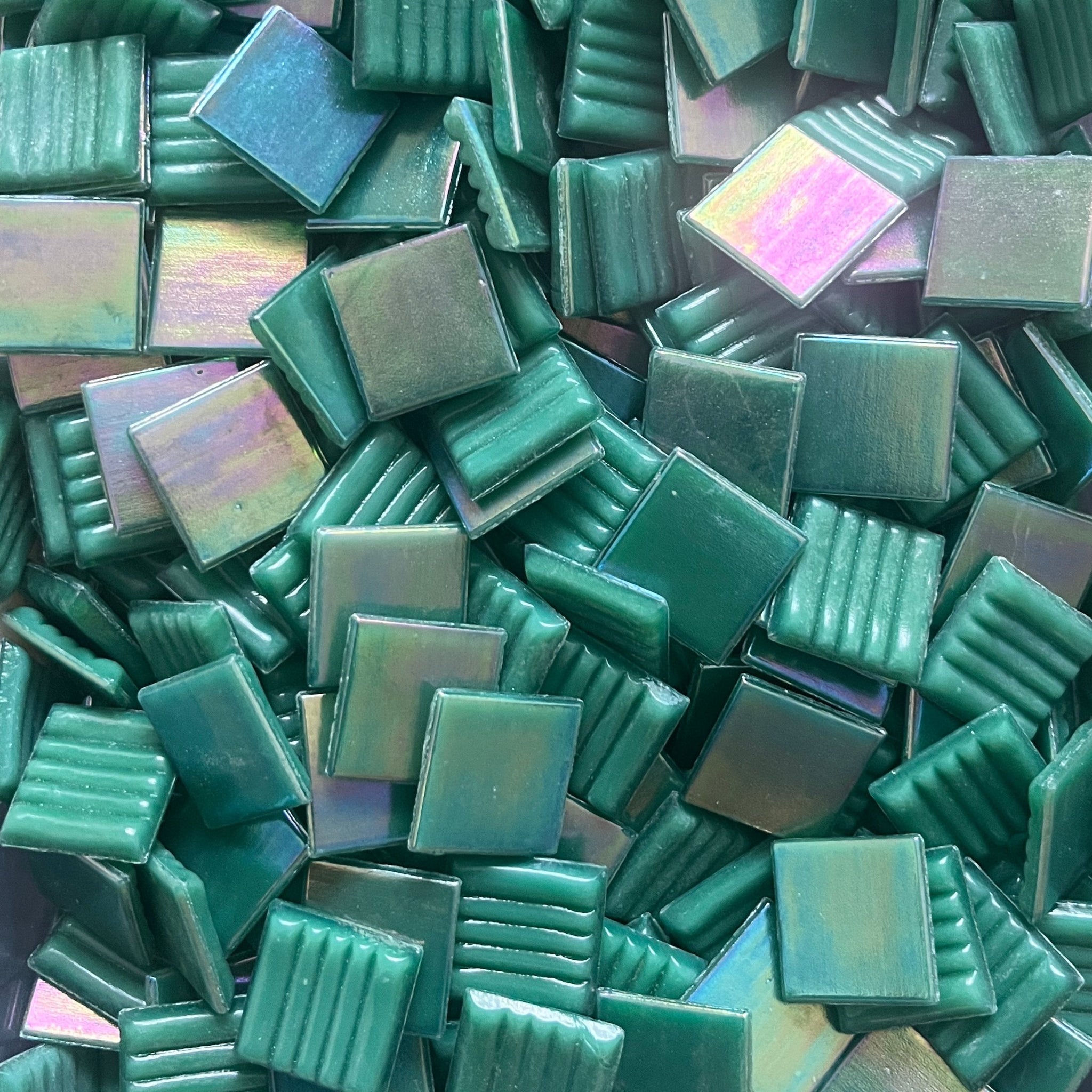 Iridescent 20mm - Vitreous Tiles CLOVER