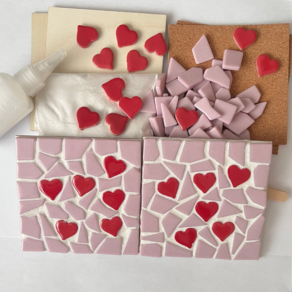 Kit de posavasos con diseño de flores y mosaicos de pétalos blancos