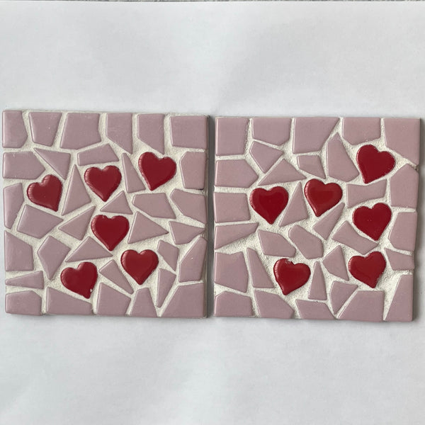 Kit de posavasos con diseño de flores y mosaicos de pétalos blancos