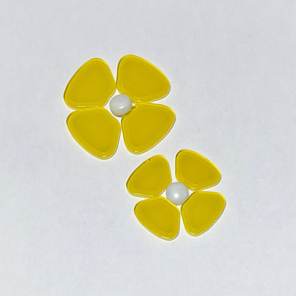 Pétalos de cristal en forma de 4 oz, color amarillo