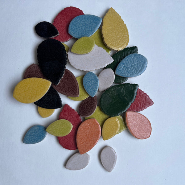 Ceramic Leaves 4 oz MIX