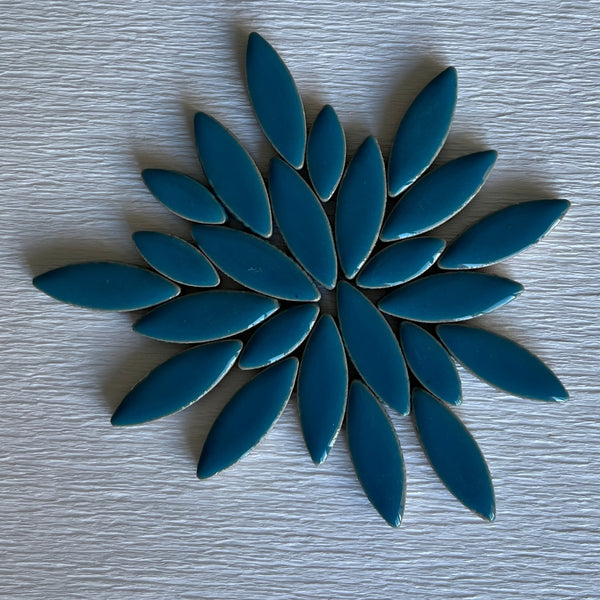 Pétalos y hojas de cerámica para mosaicos - Mezcla azul