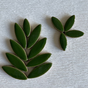 Pétalos y hojas de cerámica para mosaicos - Mezcla verde