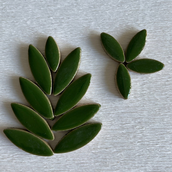 Pétalos y hojas de cerámica para mosaicos - Mezcla verde