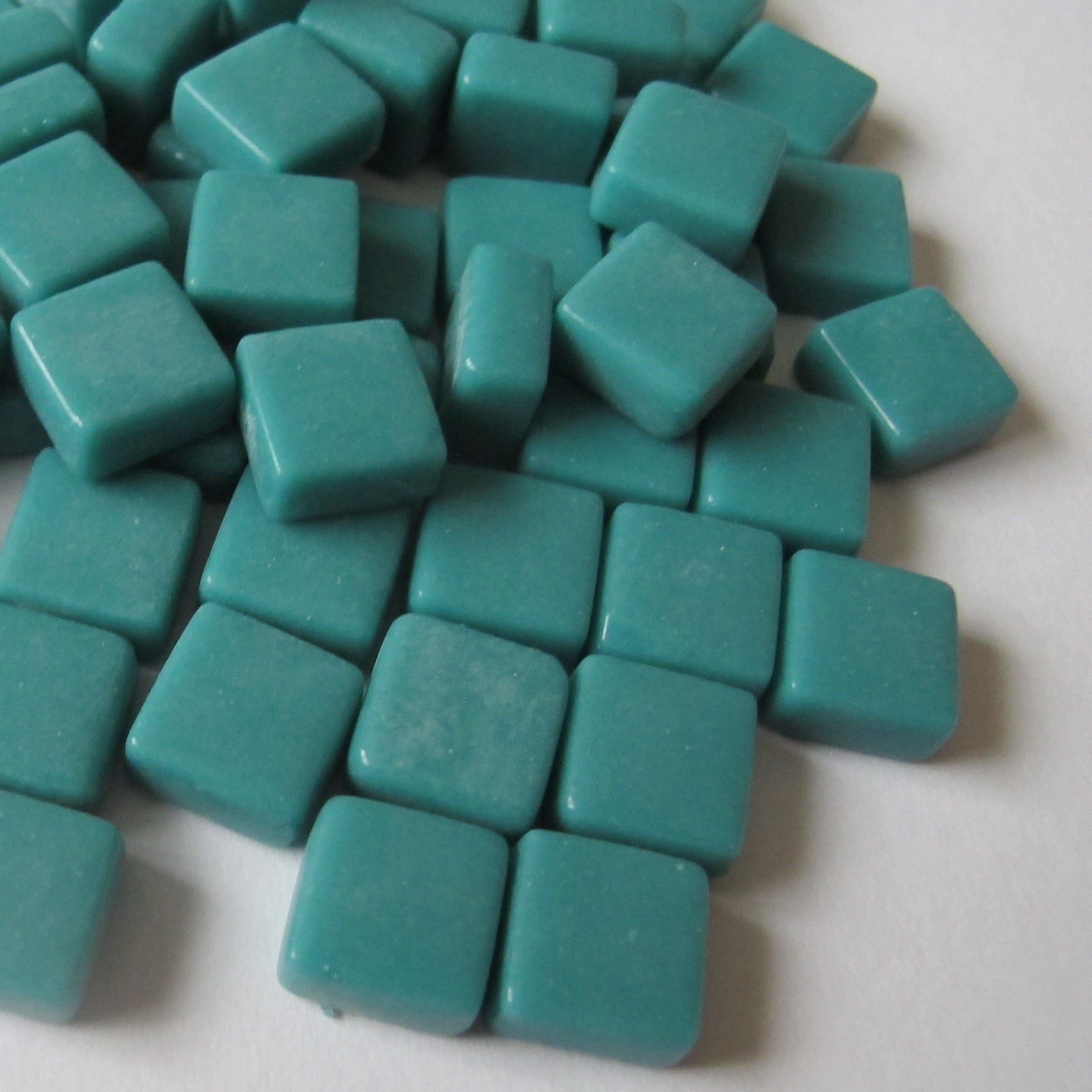 Cuadrados de 12 x 12 mm, color verde azulado