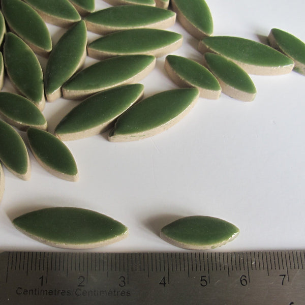 Pétalos y hojas de cerámica para mosaicos - Mezcla verde