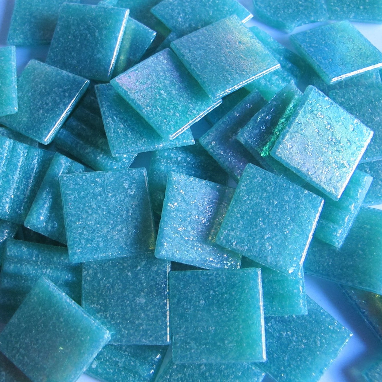 Iridescent 20mm - Vitreous Tiles TIFFANY BLUE